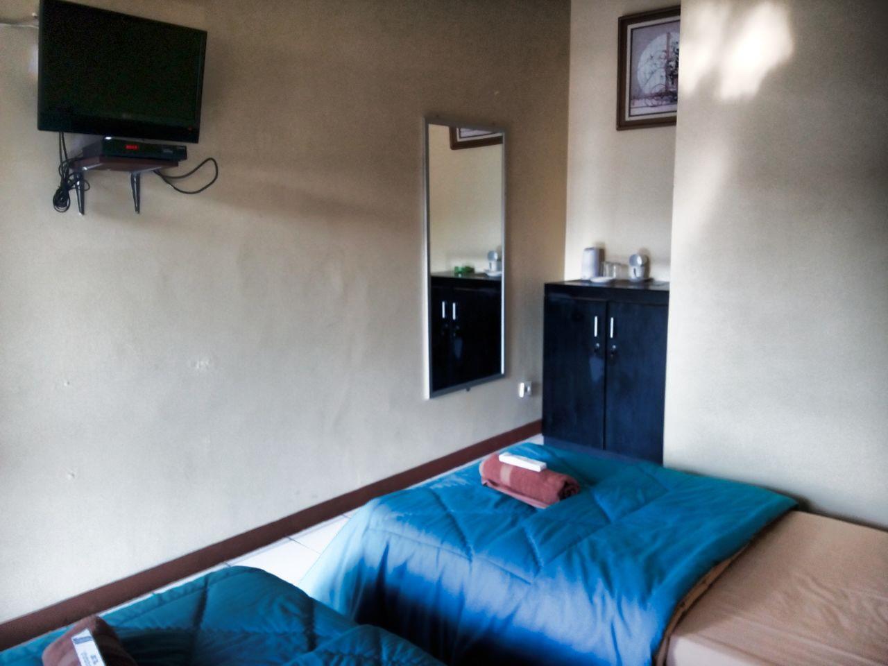 Aries Biru Resort Кисаруа Екстериор снимка
